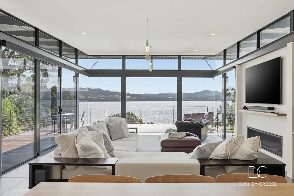 Deviot 3房  Architectural Waterfront Living