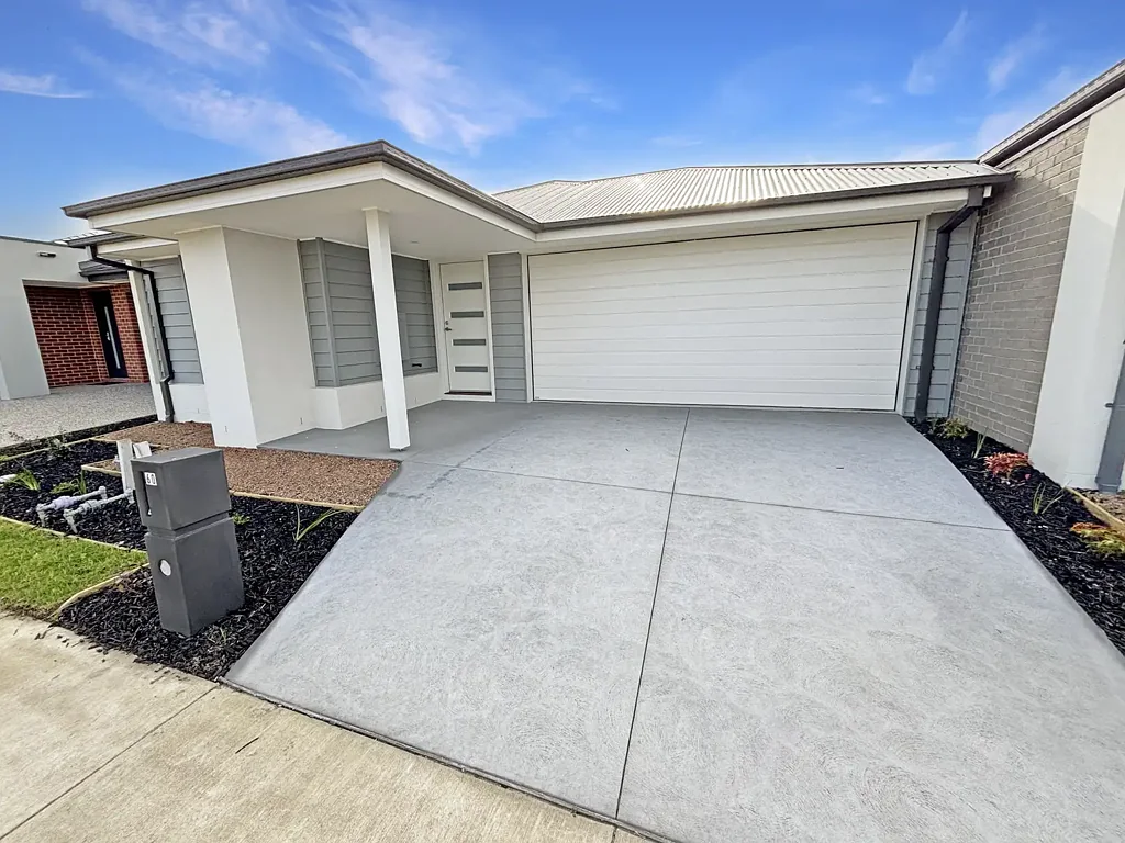 Brand New Family Home in the Heart of Armstrong Creek