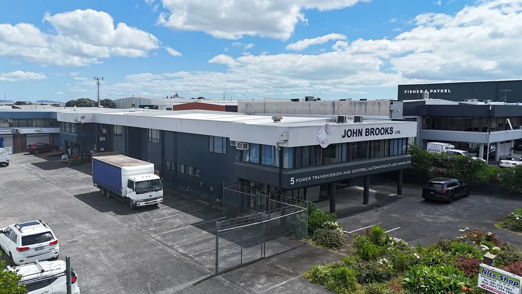 East Tamaki Street-Facing & Container Accessible