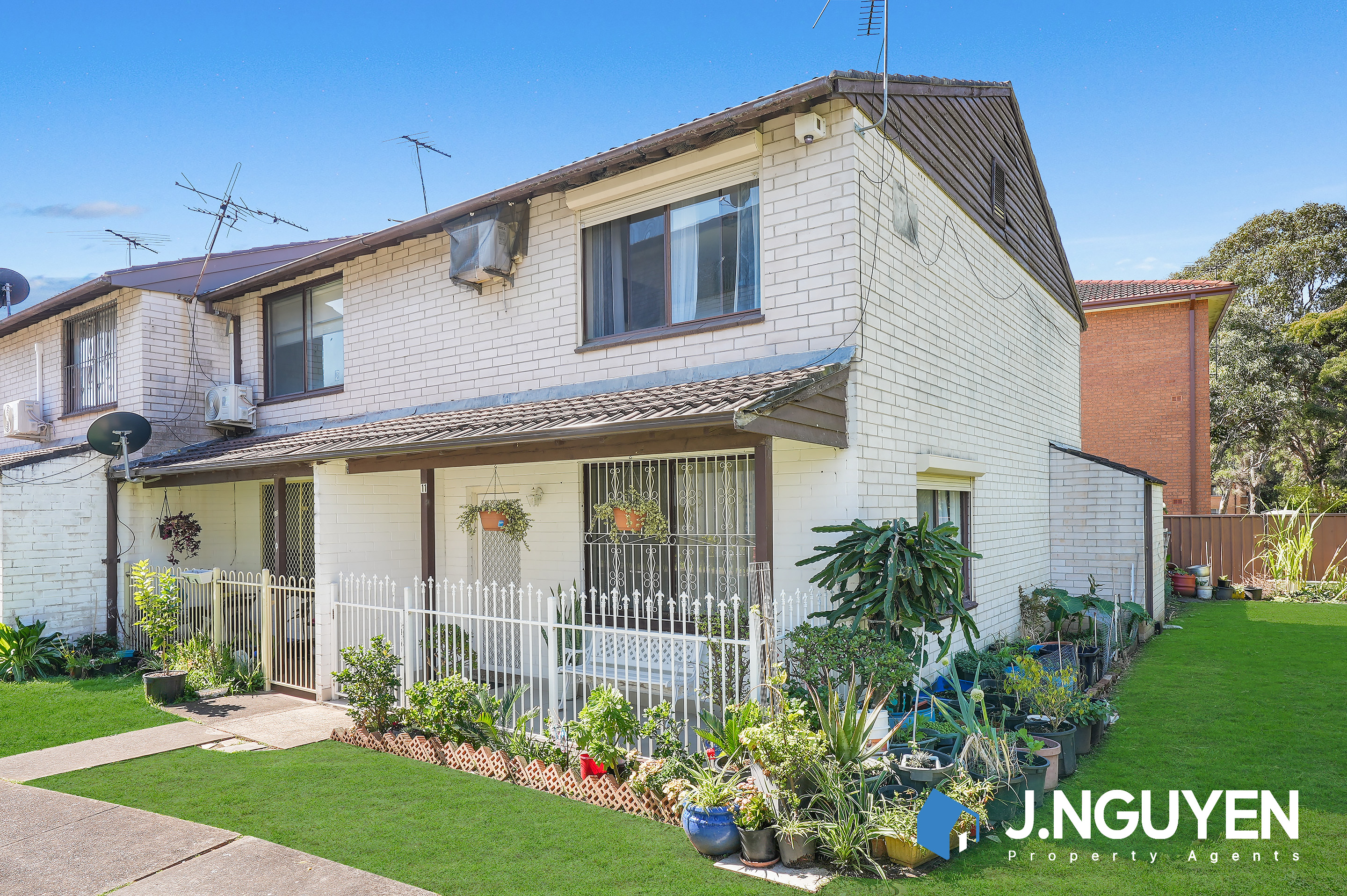 UNIT 11 76-80 MCBURNEY RD, CABRAMATTA NSW 2166, 0 غرف, 0 حمامات, Townhouse