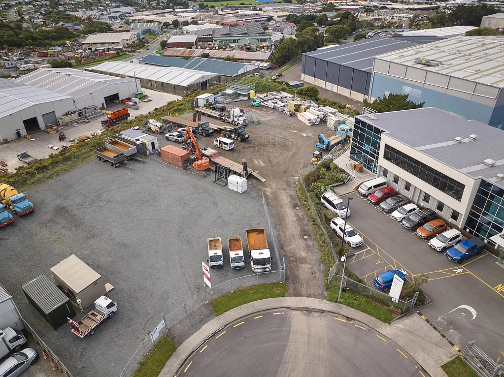 Porirua Yard In Porirua - 1500 to 3200sqm