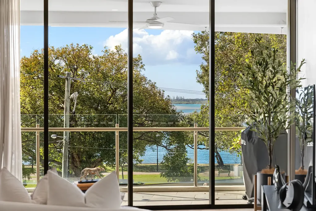 Maroochydore 2房  Oversized Two-Bedroom Apartment in the Heart of Cotton Tree