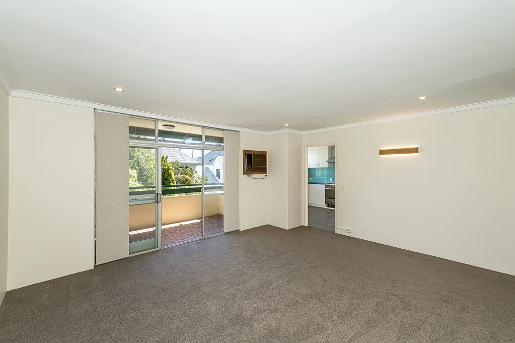 14/12 Eric Street, Como, WA 6152