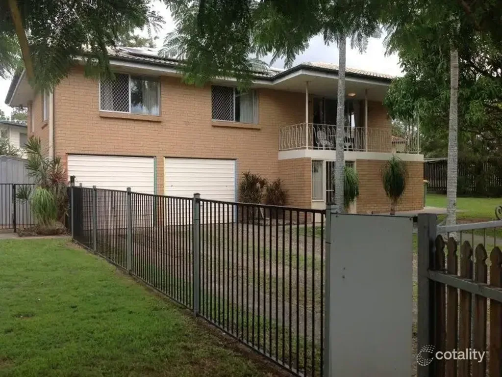 Spacious Family Home with Dual Living Potential & Poolside Lifestyle