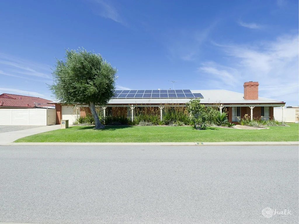BEAUTIFULLY PRESENTED FAMILY HOME!!!