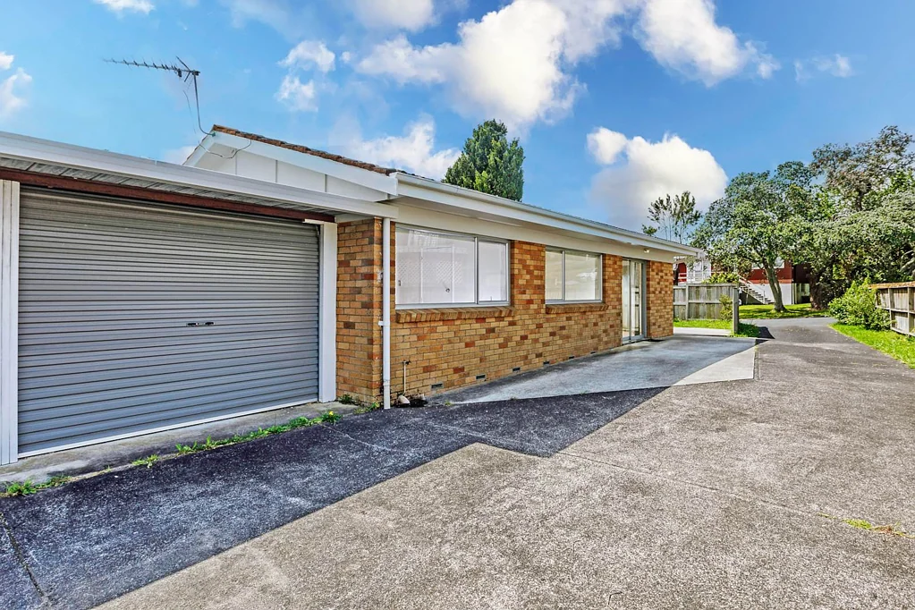 1 /75A Bruce Road, Glenfield, North Shore City, Auckland