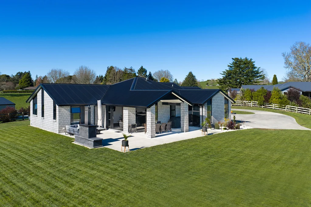 Lichfield Exceptional Lifestyle With Maungatautari Views
