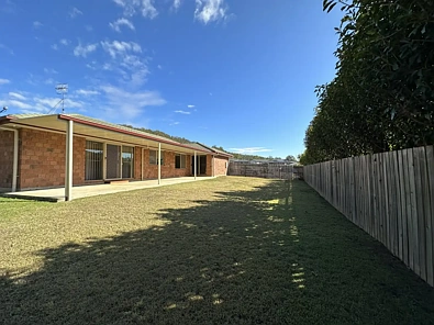 17 Keeley Place, Esk, QLD 4312, 4房, 2浴, House