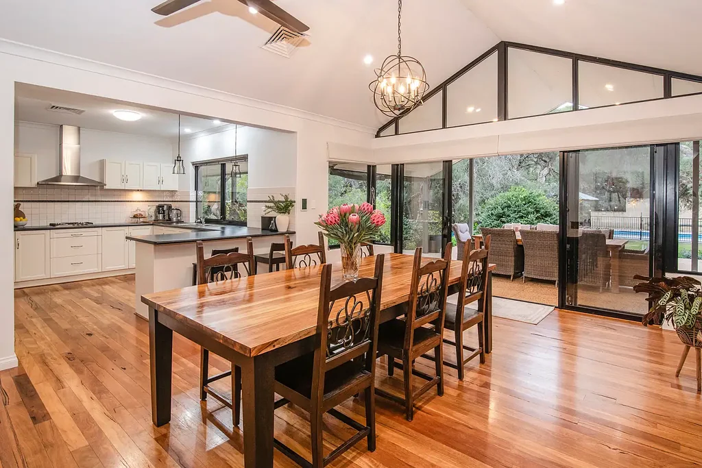 West Busselton 4غرفة نوم Premium acreage living in sought-after Kalgaritch Estate