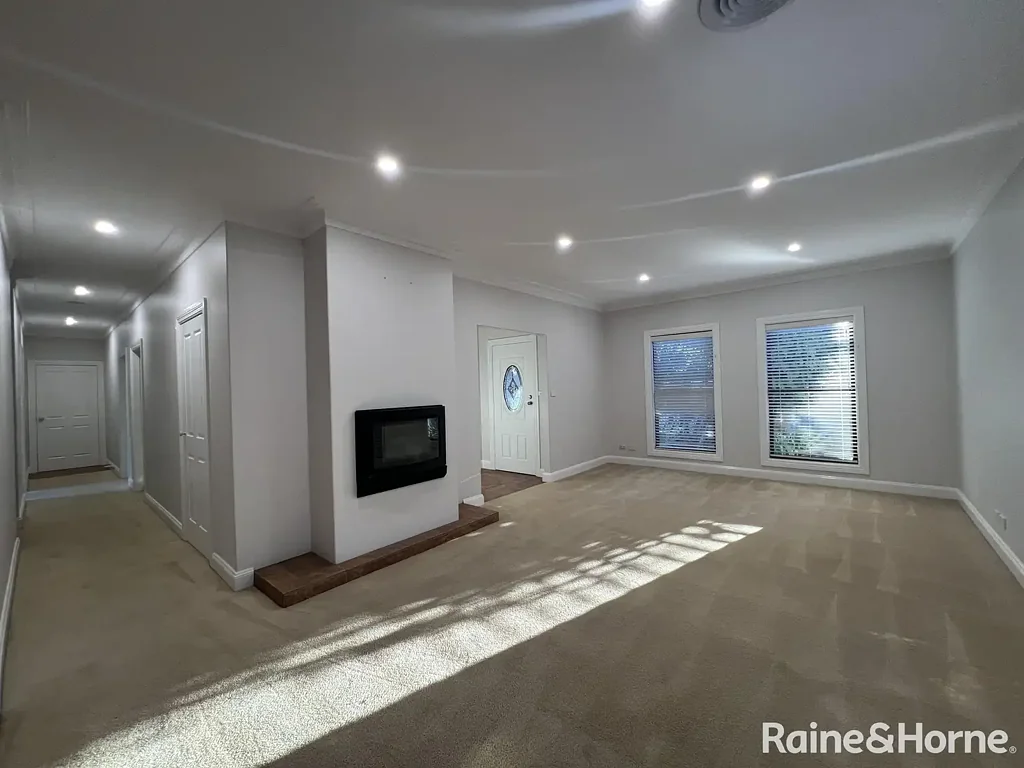 BEAUTIFUL FAMILY HOME IN GREAT CENTRAL LOCATION