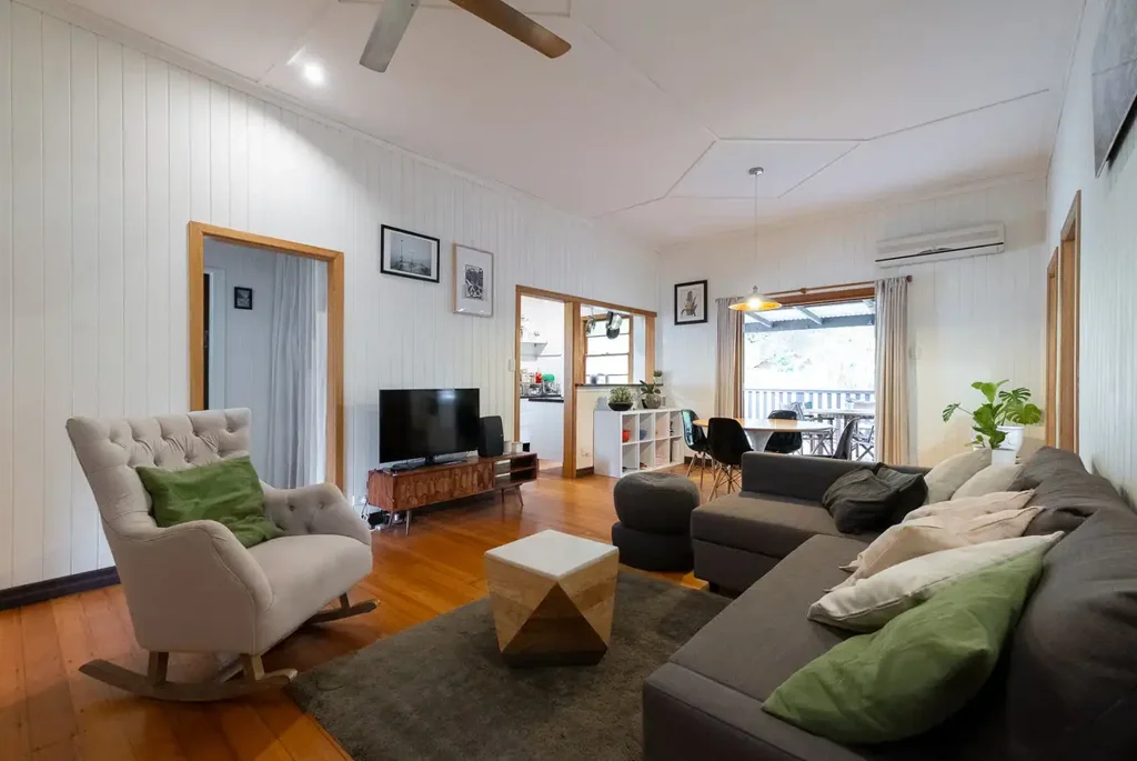 Annerley 3Phòng ngủ Charming Character Home