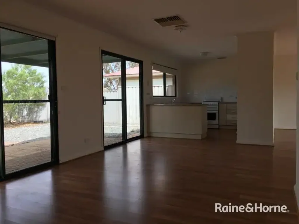 SPACIOUS 3 BEDROOM HOME