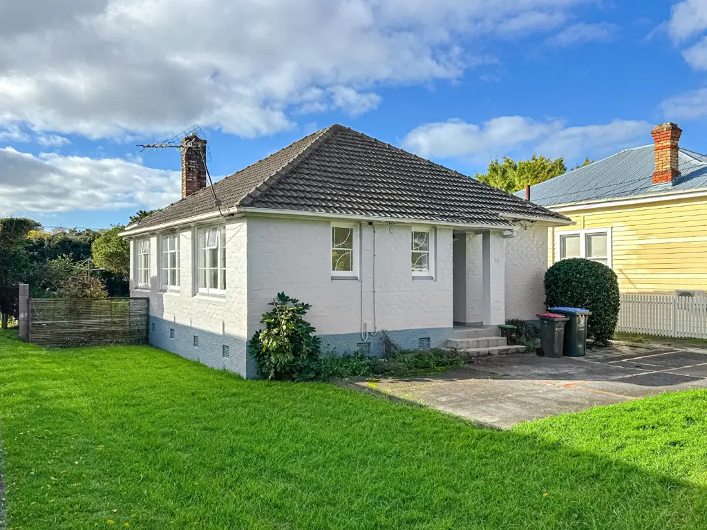 Standalone family home in Sandringham