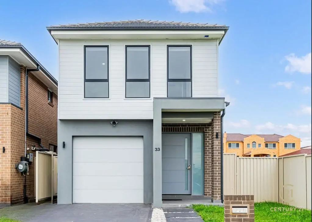 Spacious Family Home for Lease in The Ponds – Prime School Catchment