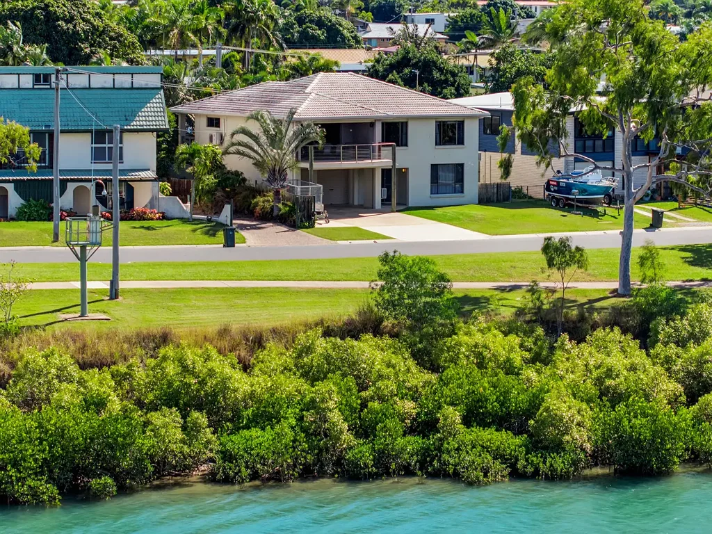 77 Tarcoola Drive, Boyne Island, QLD 4680