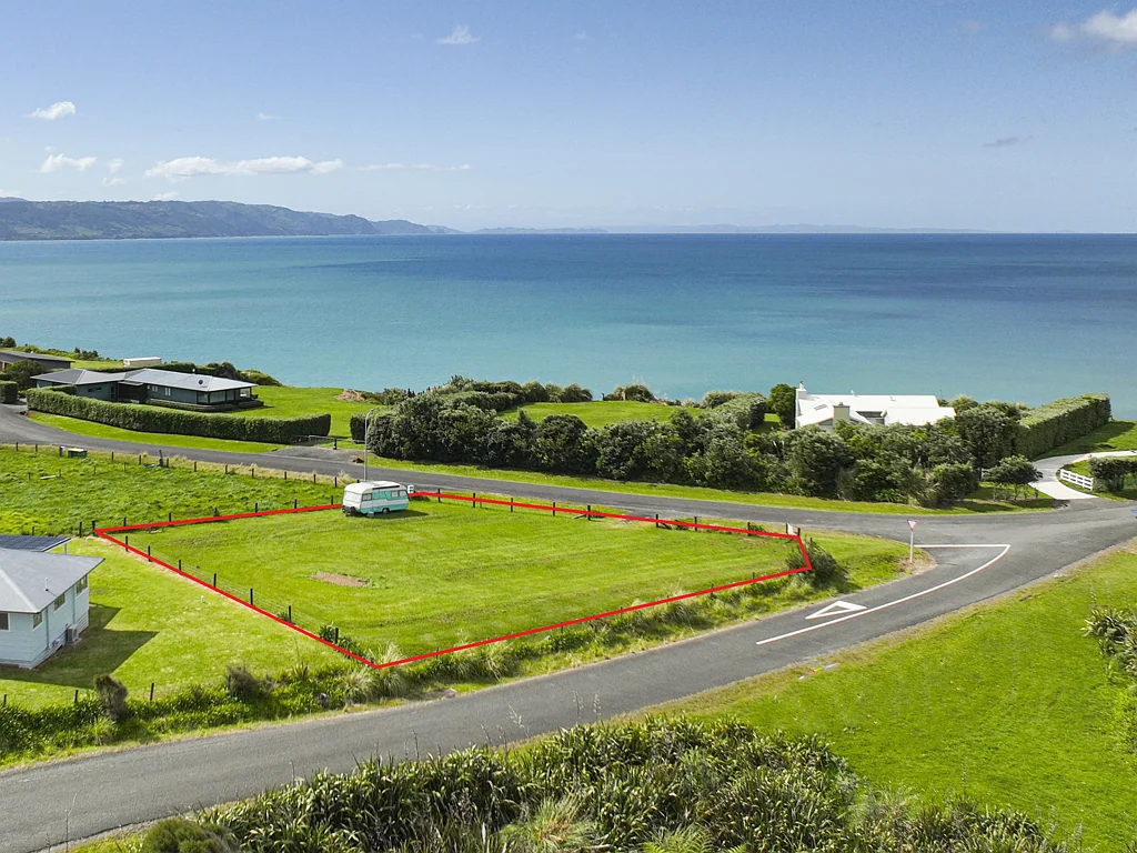 Mahia  Buy the land, build a beach house, live the dream!