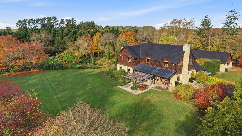 Fernside 5房  Owner Downsizing & Keen to Move On