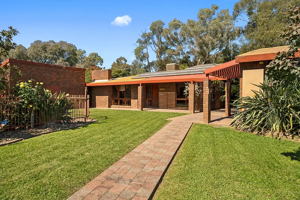 35 Marlboro Drive, Kialla, VIC 3631
