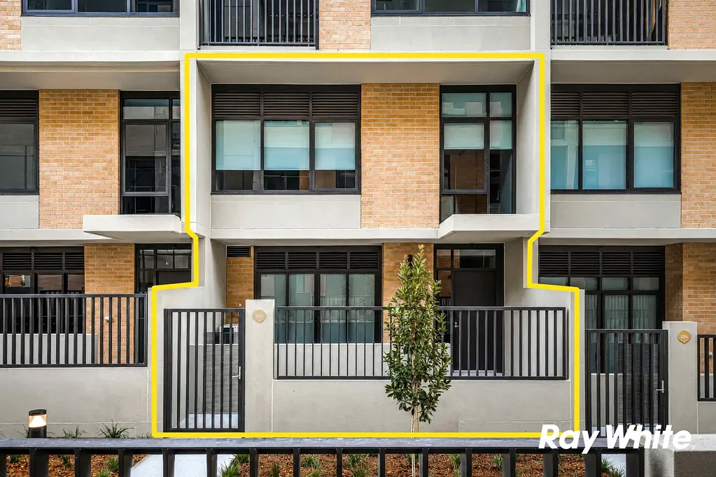 BRAND NEW AND READY FOR YOU Two Level Apartment + Study | Walk to Tallawong Metro & Village!