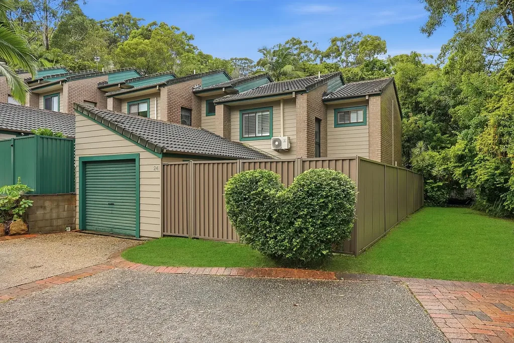 Currumbin 3房  TO BE SOLD ON OR BEFORE AUCTION