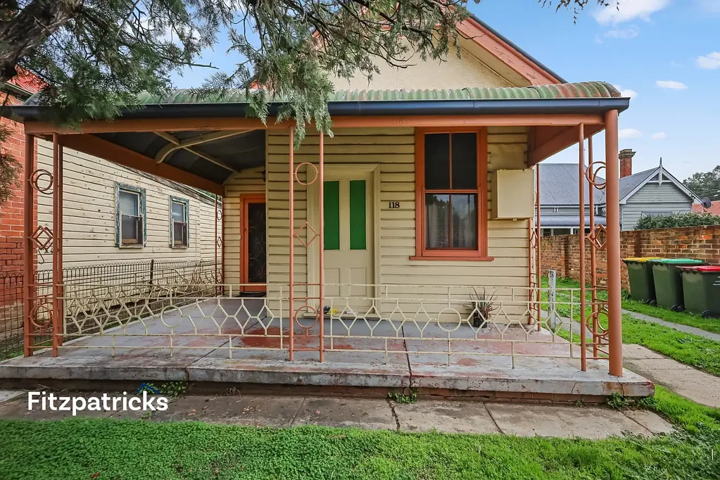 Charming Tarcutta Street Home