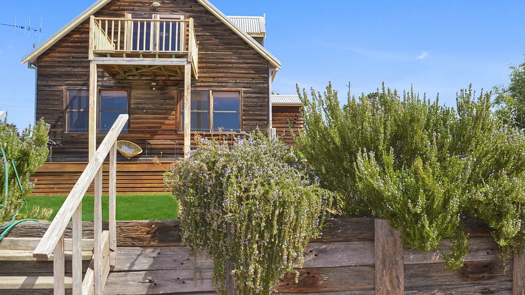 Brand New Low-Maintenance Living Close to the CBD