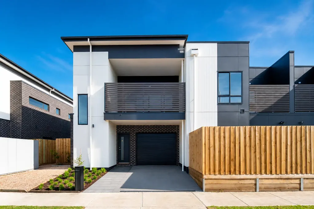 Brand New Townhouse | Walk to Mernda Station, Shops & Schools