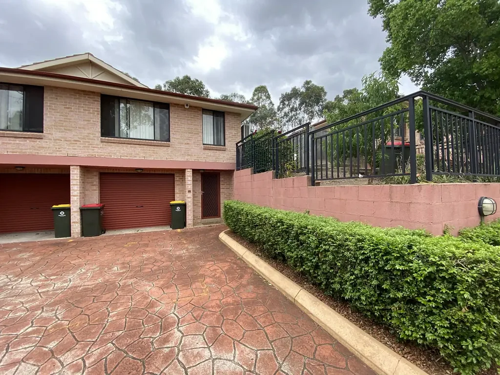 Spacious 3-Bedroom Villa in Quiet Location