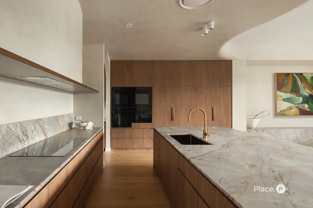 Camp Hill 5Moenga Luxury, Light and Design in this Reimagined Sanctuary