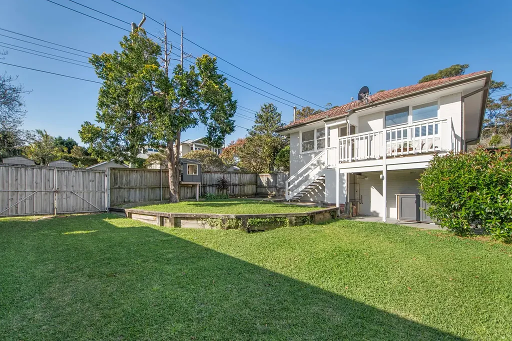 137 Upper Clontarf Street, Seaforth, NSW 2092