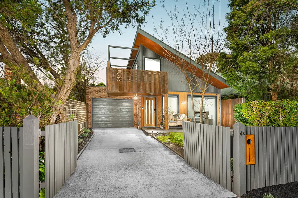 Clayton 3Kwarto Architecturally Designed Elegance in the Heart of Clayton