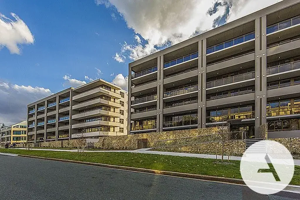 Apartment in the heart of Barton..!