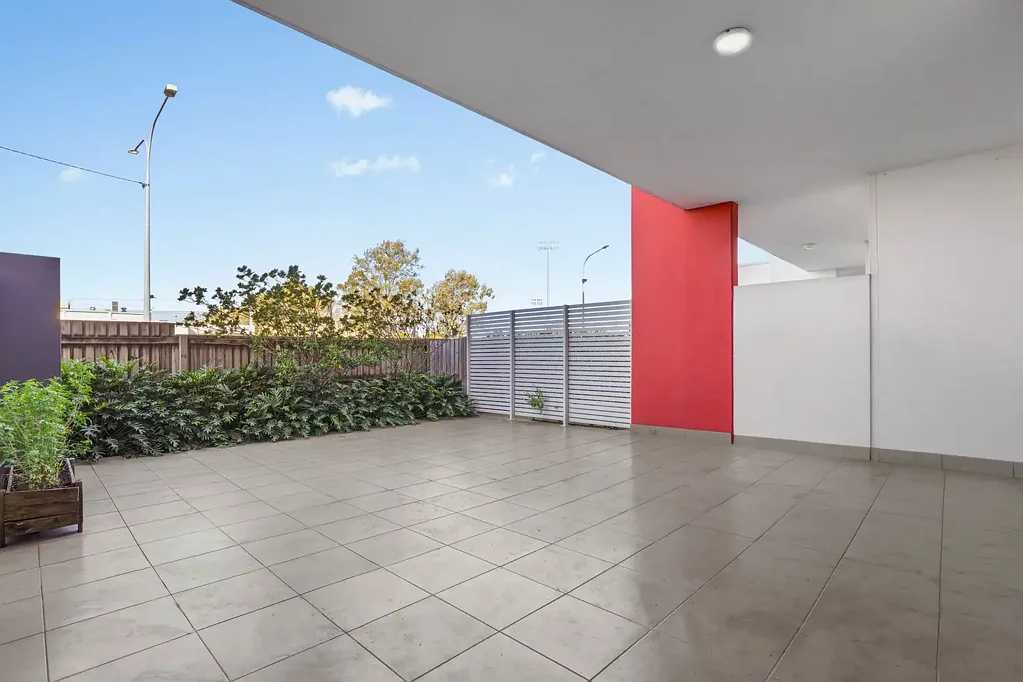Nundah 2房 罕见的带宽敞私人庭院的底层机会 Rare Ground Floor Opportunity with Expansive Private Courtyard