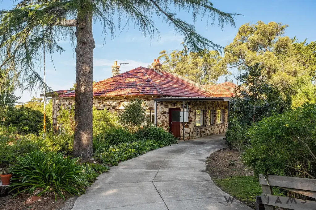 Balhannah 4Moenga UNDER CONTRACT BY BEN CLARKE 0439 554 601 - WILLIAMS LUXURY