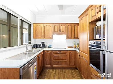 厨房 - 5 Luck Avenue, Wandal, QLD 4700