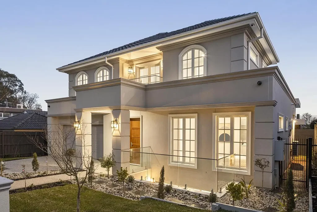 Burwood 5房 非凡格局 - 全新落成，匠心设计 Dimensions Of Distinction – Newly Completed, Distinctively Designed