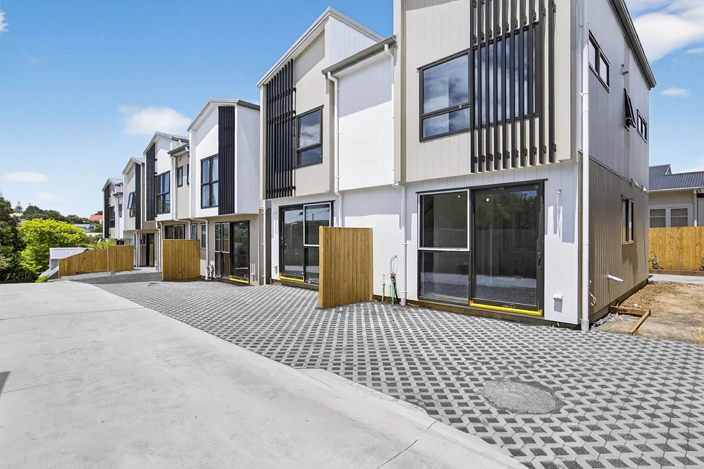 Glen Eden 2房  Nest or Invest Potential 5.7% Gross