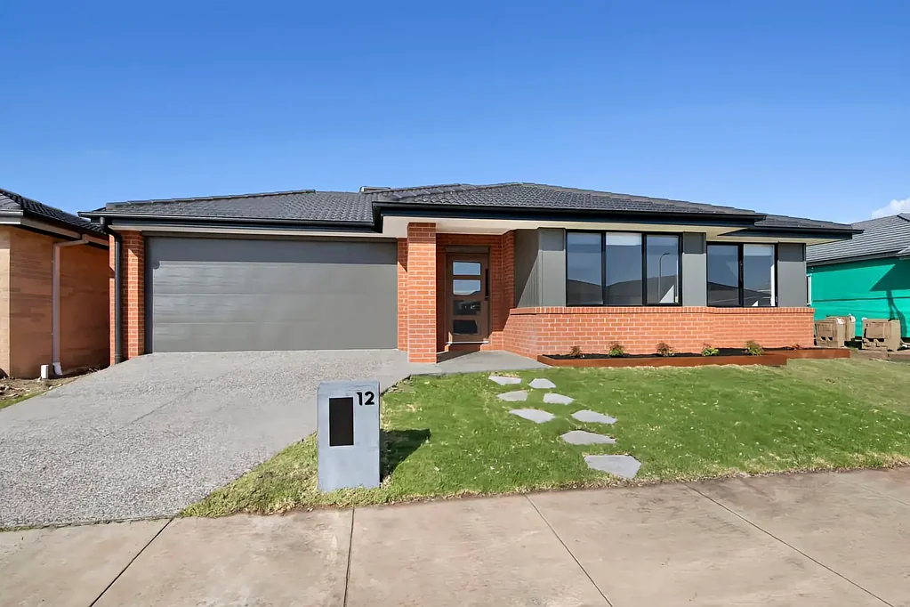 Modern 4-Bedroom Family Home for Rent in Alluvium Estate, Ballarat