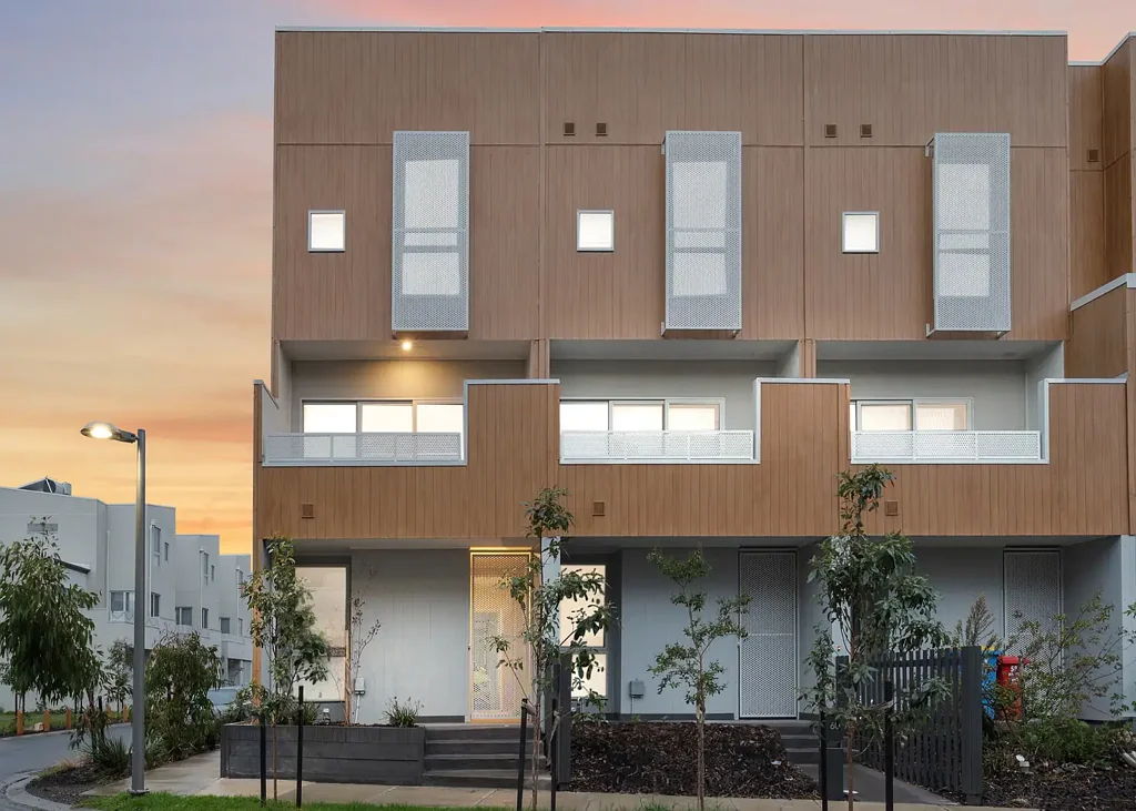 South Morang 3房 优越地段步行购物 采光厨房 宽敞卧室  分体空调 木质地板 便利交通 完美生活圈 Great Opportunity In Prime South Morang Location!