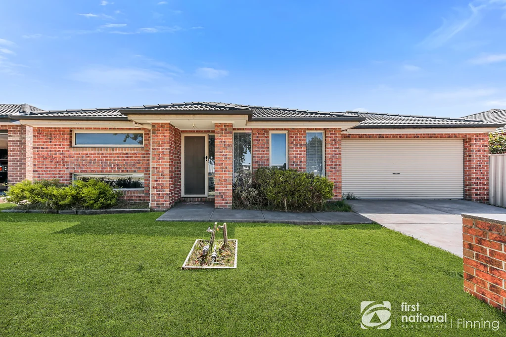 41 Broad Oak Drive, Cranbourne East, VIC 3977