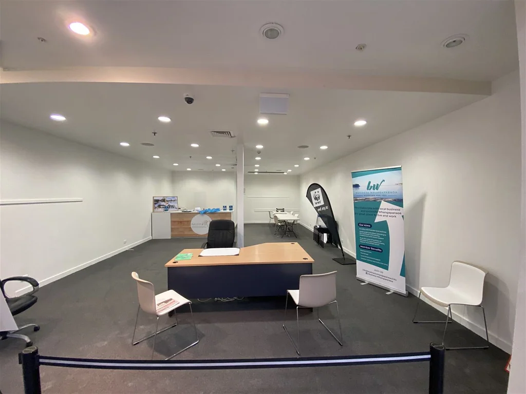 Whangaparaoa Tidy Office or Retail Space