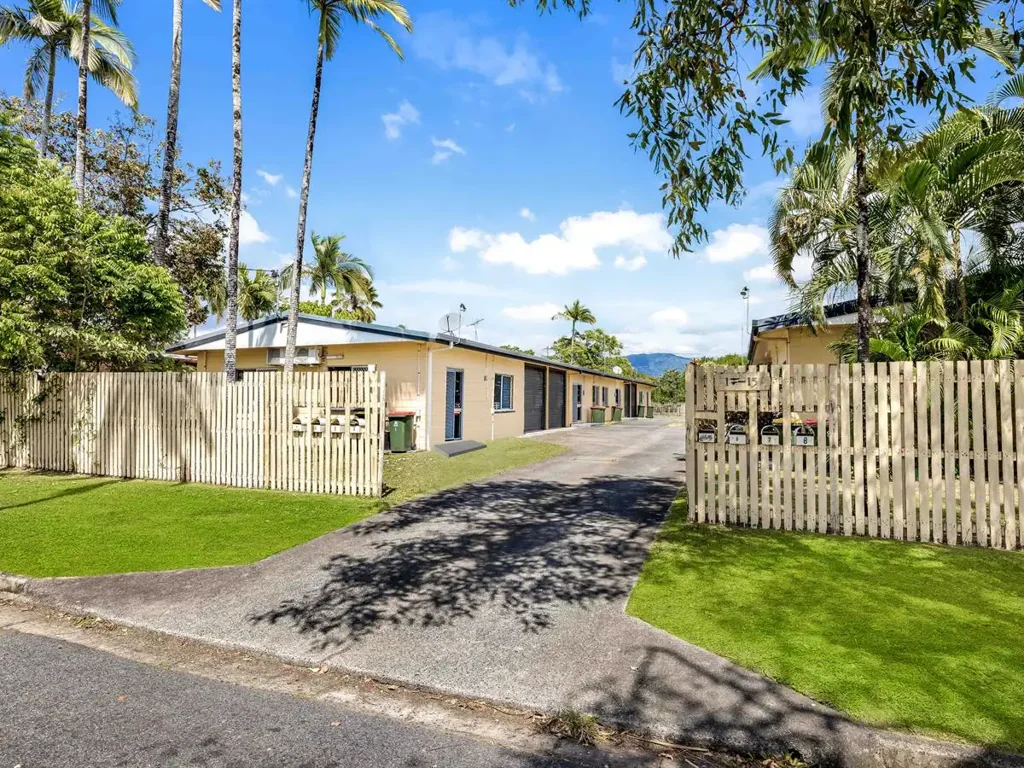 Parramatta Park 2 Bedroom Just minutes from Cairns City.
