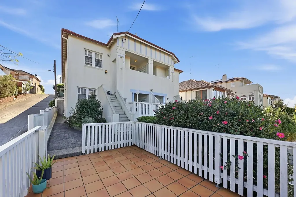 Renovated Coastal Haven in Boutique Block - DEPOSIT TAKEN