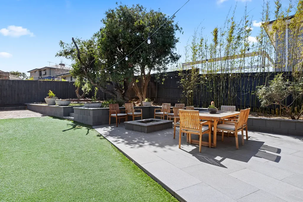 Parkdale 3Kwarto FAMILY APPEAL ON A SUNDRENCHED 733SQM