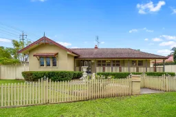 29 MOSES ST, Windsor