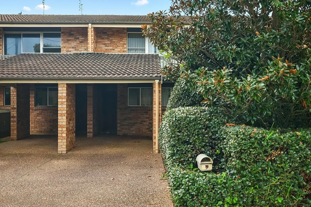 Merewether 2Moenga Affordable Beachside Living Opposite Empire Park