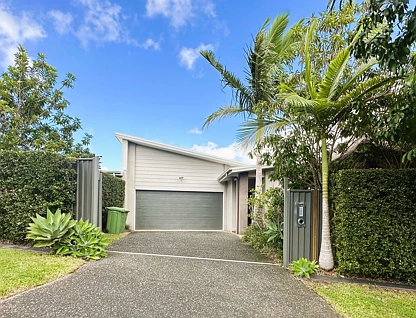 14 Diamantina Circuit, Pacific Pines, Gold Coast, 3部屋, 2バスルーム, Apartment