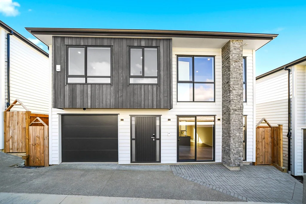 Torbay 4 Bedroom Brand New, Freestanding & Coastal Living