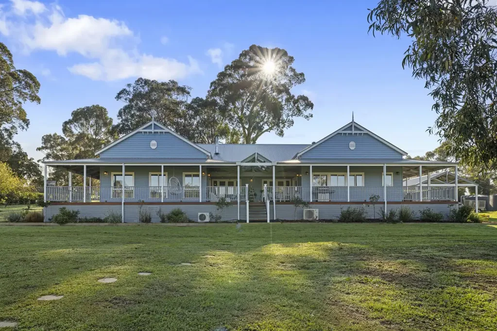 Korumburra 5房  Closing Friday June 22nd (Unless Sold Prior)