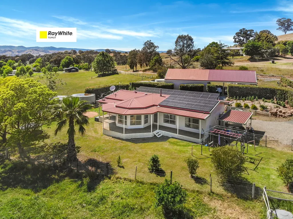 34 Smarts Road, Tumut, NSW 2720